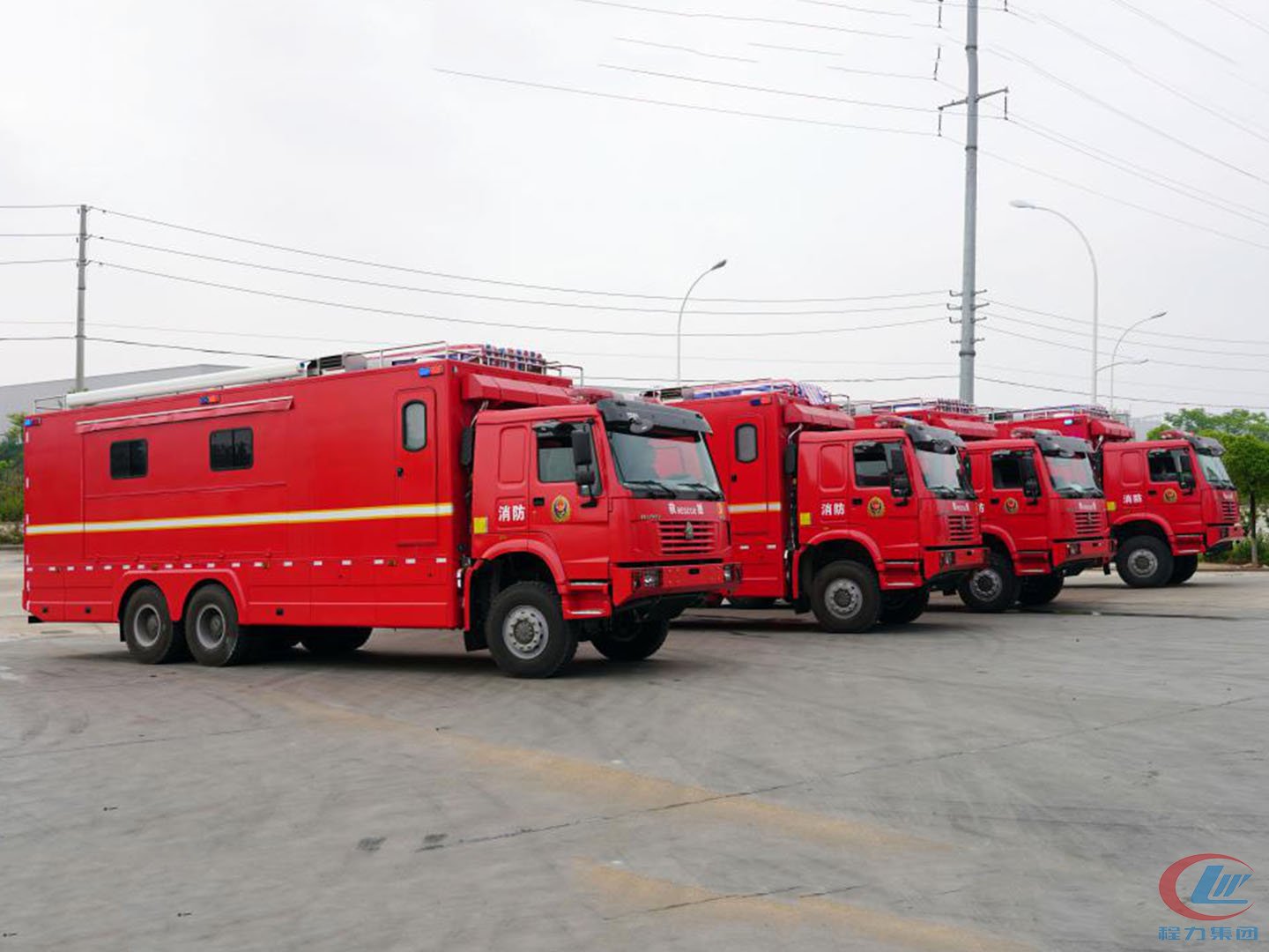 重汽六驅越野型炊事車