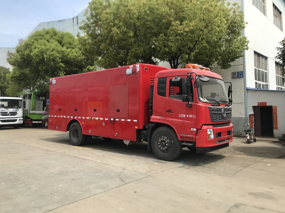 東風天錦大流量排水搶險車