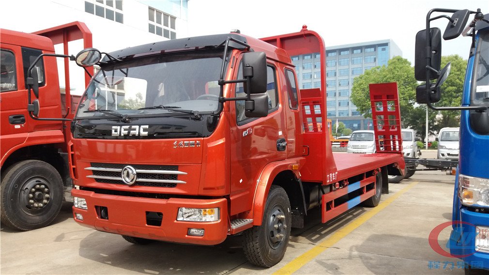 程力集團東風多利卡平板運輸車高清圖