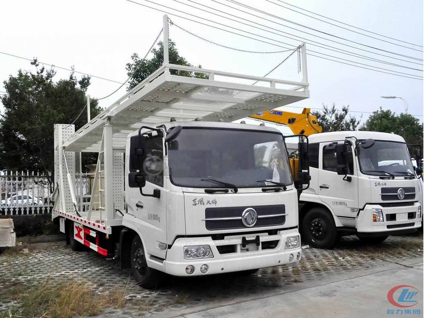 東風天錦單橋轎運車