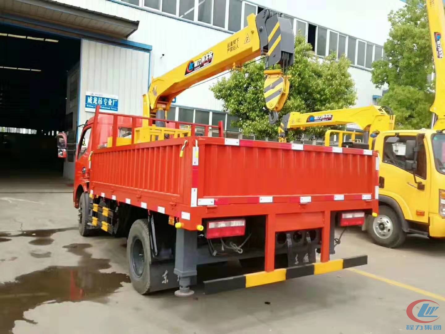 程力東風福瑞卡藍牌隨車吊