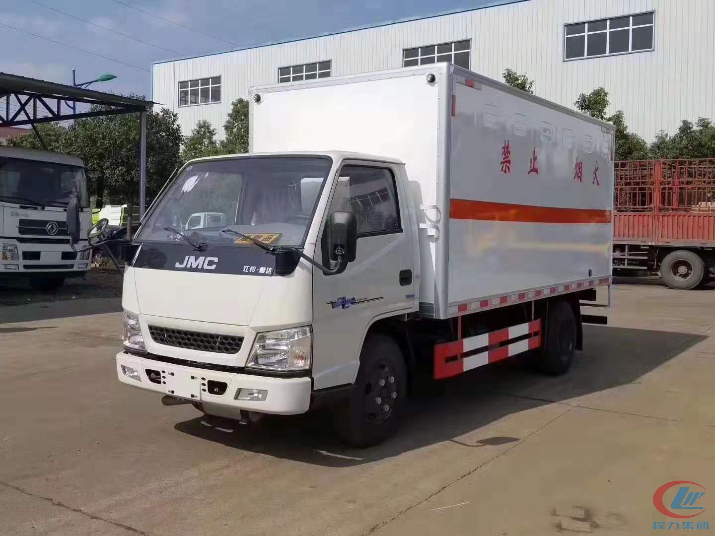 江鈴危險(xiǎn)品廂式運(yùn)輸車